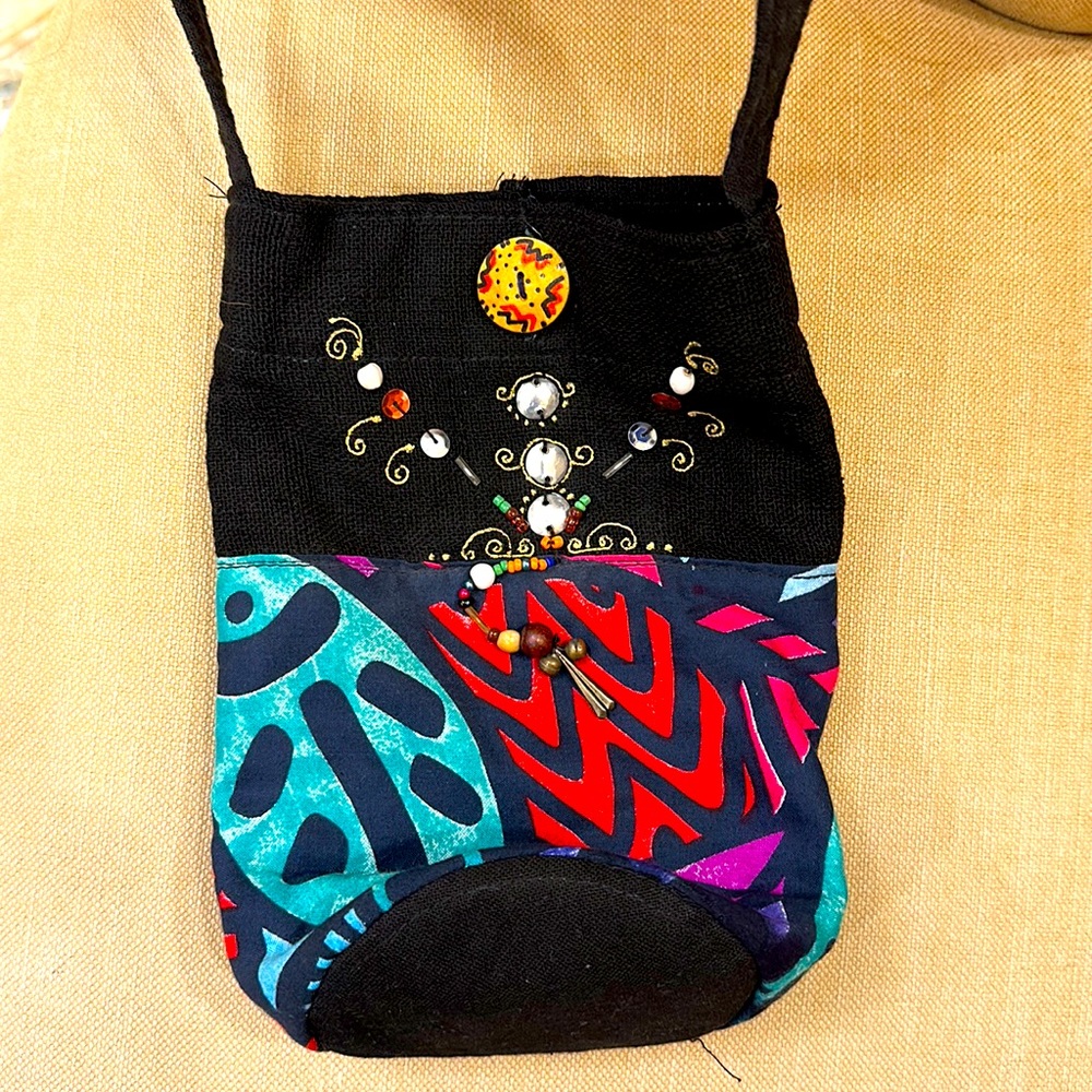 NWOT💜COLORFUL ARTISAN FABRIC CROSSBODY BAG WITH BEADING AND BUTTON CLOSURE